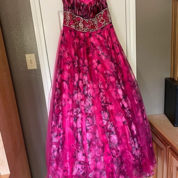 Alexia Designs Prom Dress - Picture 2 of 4